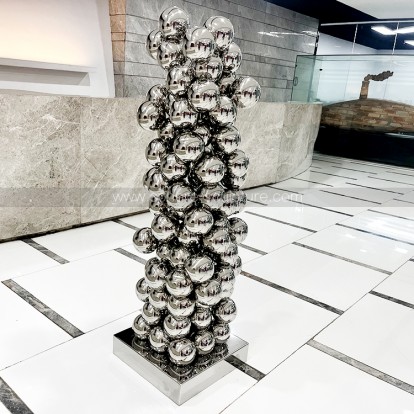 Mirror polished stainless steel combined sphere sculpture Mirror polished stainless steel combined sphere sculpture