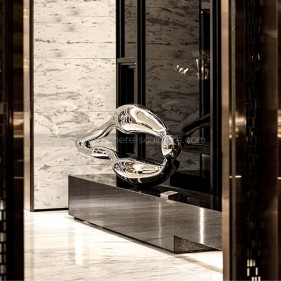 Art installation commissioned sculpture mirror polished stainless steel sculpture  Art installation commissioned sculpture mirror polished stainless steel sculpture