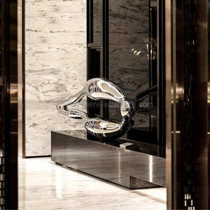 Art installation commissioned sculpture mirror polished stainless steel sculpture Art installation commissioned sculpture mirror polished stainless steel sculpture
