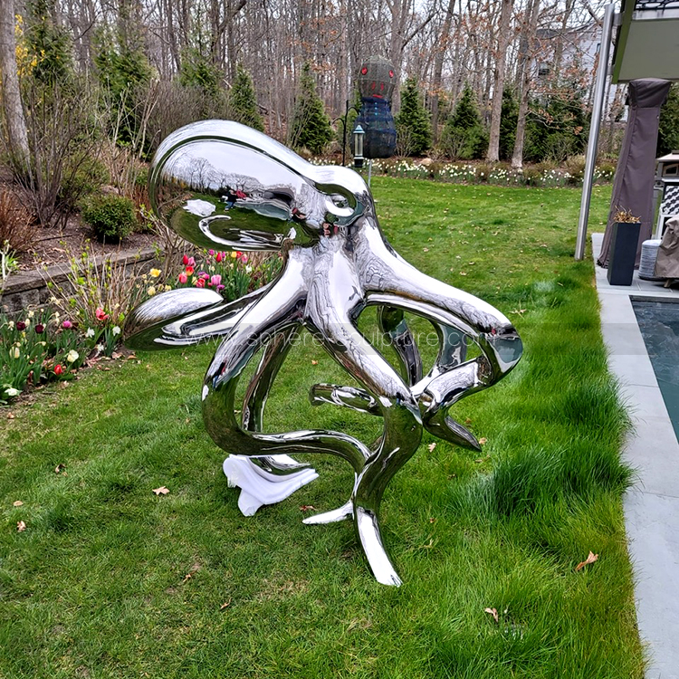 Mirror polished stainless steel octopus sculpture